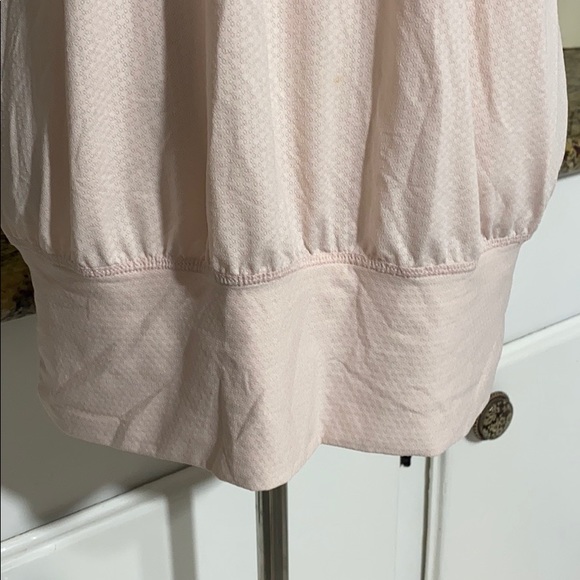 Lululemon tank Size 4🌻 - Picture 4 of 9